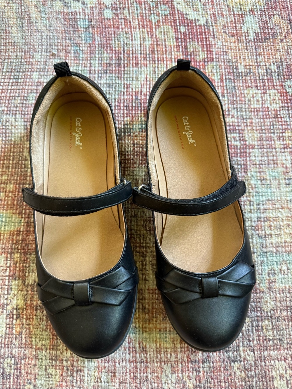 Cat & Jack Grow With You Girls Mary Jane Flats – Size 4 Black Bows